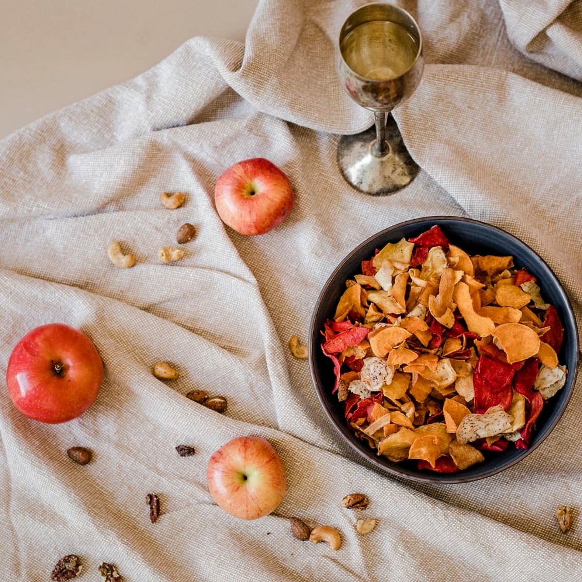 Air Fryer Cinnamon Apple Chips (Vegan, Gluten-Free)